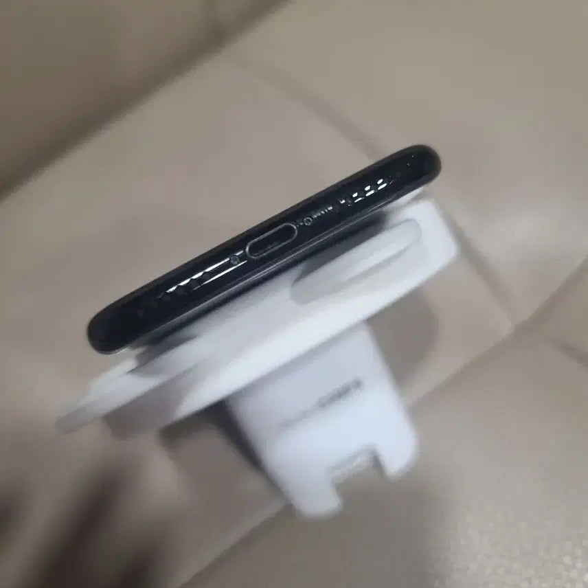 [BUNJANG] Apple iPhone 7 Jet Black (US Version) Battery 100% / 미국판 애플 아이폰 7 제트블랙 배터리 100 팔아요