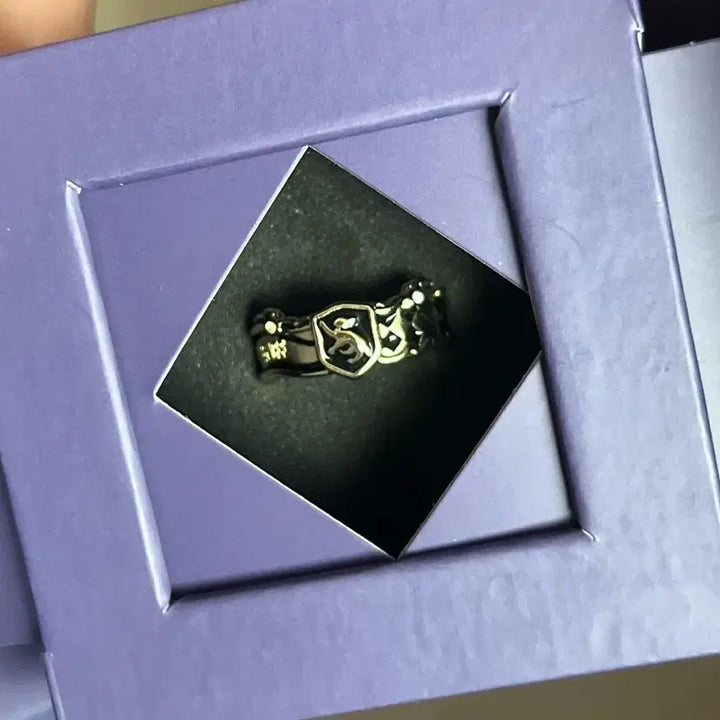 [BUNJANG] Minsso Harry Potter Hufflepuff Ring / 미니소 해리포터 후플푸프 반지