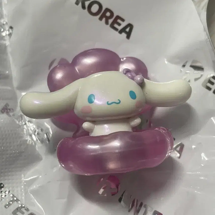 [BUNJANG] Sanrio Characters Pearl &amp; Shell Series Glitter Rare Cinnamoroll Figure / 산리오캐릭터즈 산리오 진주 조개 시리즈 글리터 레어 시나모롤 피규어