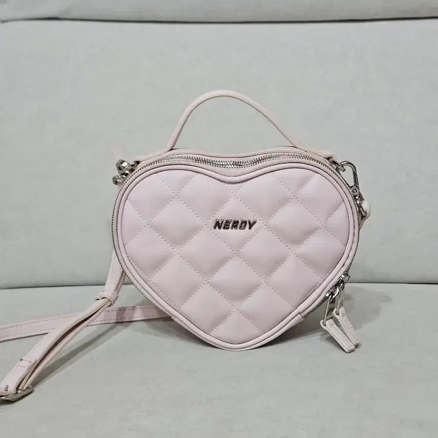 [BUNJANG] NERDY Heart Two-Way Cross Bag Pink / 널디 하트투웨이 크로스백 태연가방