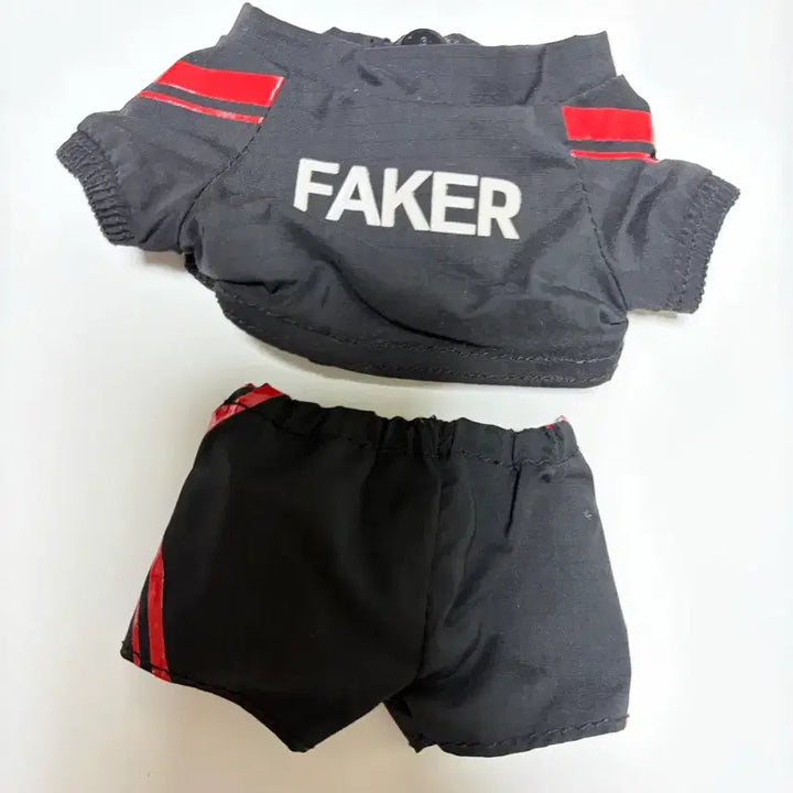 [BUNJANG] T1 Faker 20cm Uniform Plush Doll / 티원 2024 페이커 20cm 인형