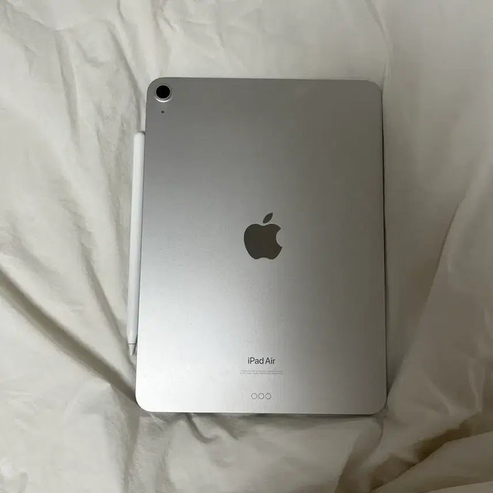 [BUNJANG] Apple iPad Air 5th Gen + Apple Pencil 2nd Gen / 아이패드 에어5 + 애플펜슬 2세대