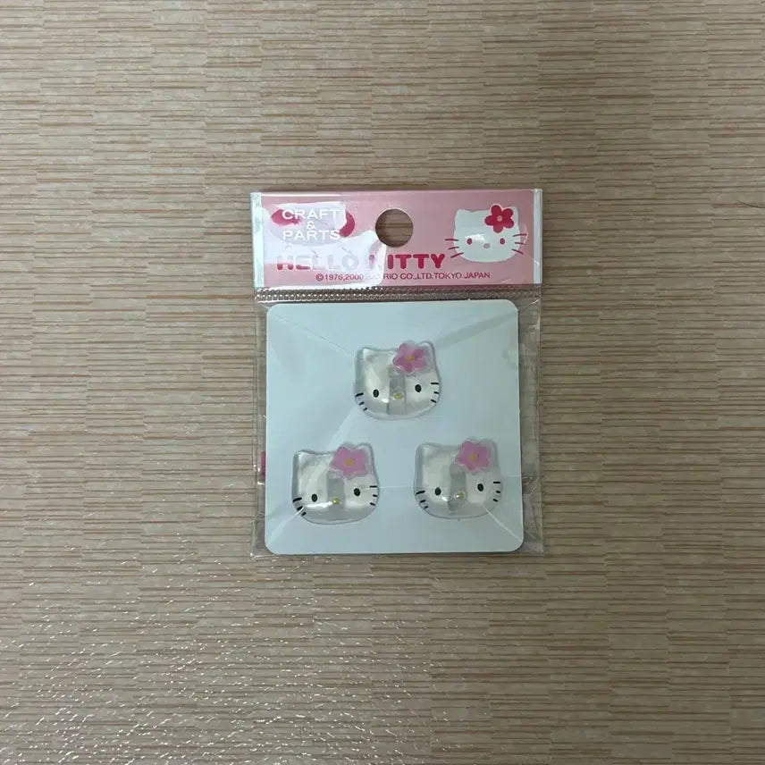 [BUNJANG] Sanrio Classic Retro Heisei Kawaii Hello Kitty Button / 산리오 고전 레트로 헤이세이 카오하나 헬로키티 키티 단추