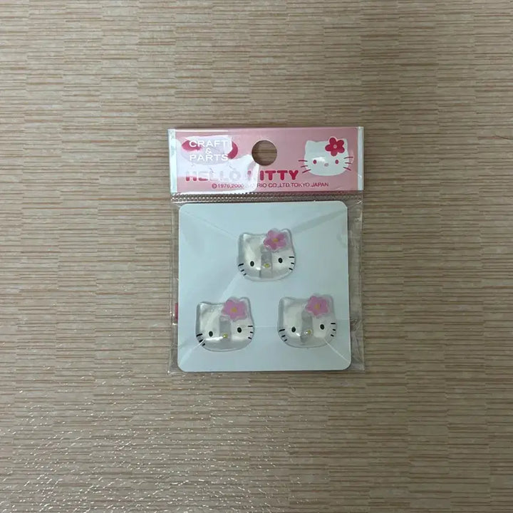 [BUNJANG] Sanrio Classic Retro Heisei Kawaii Hello Kitty Button / (오늘만할인)산리오 고전 레트로 헤이세이 카오하나 헬로키티 키티 단추