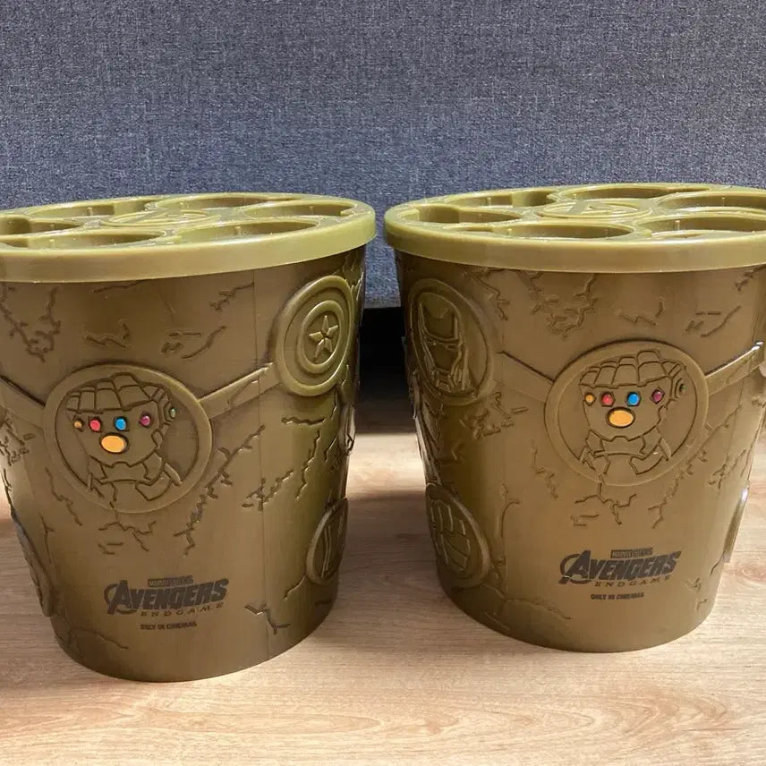 [BUNJANG] Megabox Avengers Endgame Limited Edition Goods Set with Thor Mjolnir Snow Globe / [한정판] 메가박스 어벤져스 엔드게임 굿즈 세트 / 스노우볼 포함