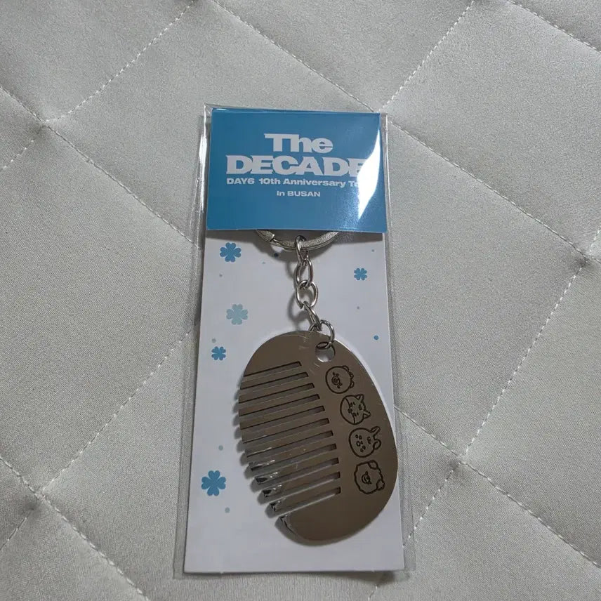 [BUNJANG] DAY6 Decade Concert Busan Entry Goods Comb / 데이식스 부산콘 입장굿즈 빗
