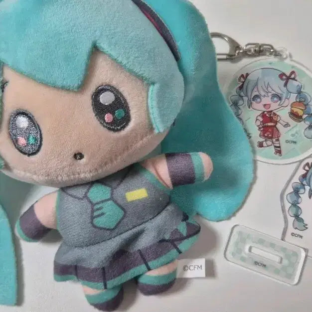 [BUNJANG] Hatsune Miku Plush Keychain, Acrylic Stand Bundle / 하츠네 미쿠 인형 키링 아크릴 스탠드 일괄 판매