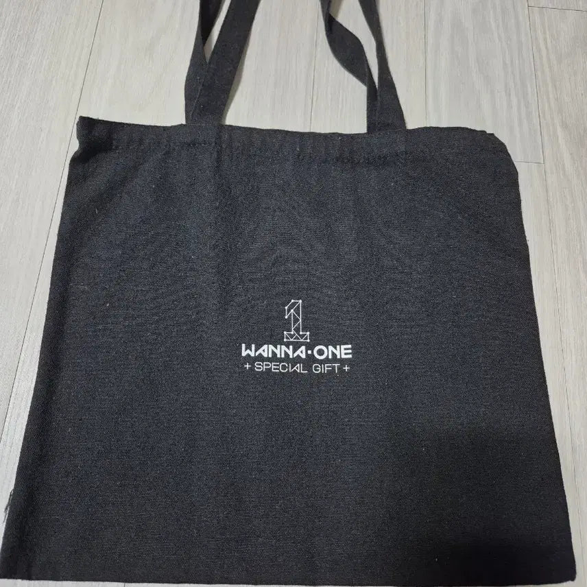 [BUNJANG] Wanna One Special Gift Eco Bag / 워너원 스페셜기프트 에코백 wannaone