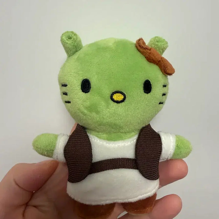 [BUNJANG] Shrek x Hello Kitty Plush Charm / 새상품) 슈렉키티 인형키링 슈렉 헬로키티