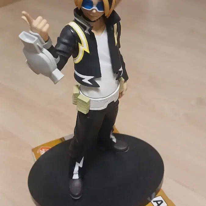 [BUNJANG] Kaminari Denki Figure / 카미나리 덴키 피규어