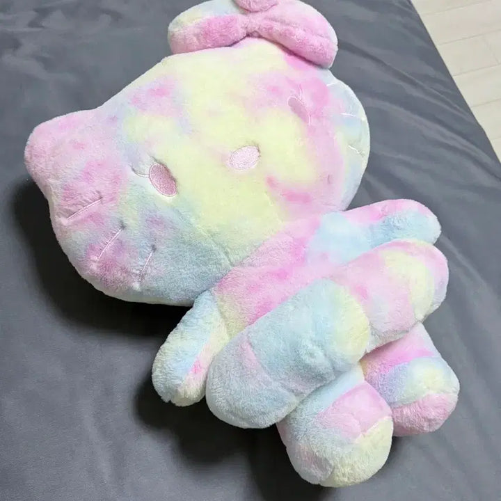 [BUNJANG] Hello Kitty Large Tie-Dye Plush Doll / 헬로키티 대형 인형