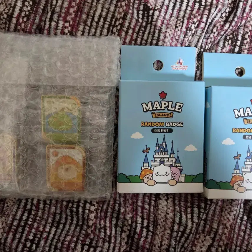 [BUNJANG] MapleStory X Lotte World Random Can Badge Bundle Set (5 Types) / 메이플X롯데월드 랜덤 캔뱃지 5종 일괄판매