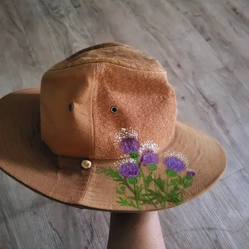 [BUNJANG] Natural Dye Hat with Thistle Illustration / 천연염색 모자 (엉겅퀴 그림)