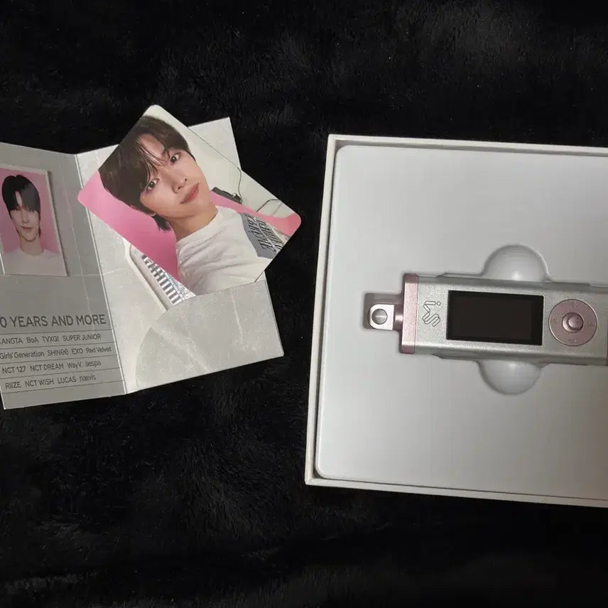 [BUNJANG] SMTOWN Live 2025 MP3 Player Set (RIIZE Sungchan) / 2025 SMTOWN 라이브 MP3 플레이어 세트(RIIZE 성찬)