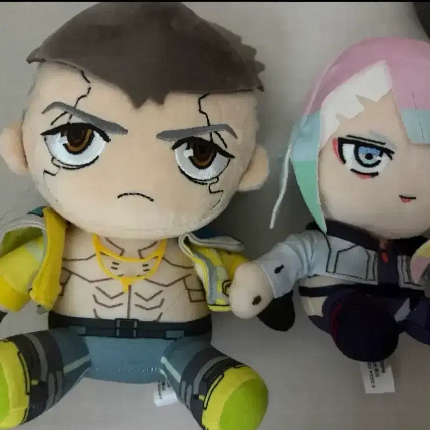 [BUNJANG] Cyberpunk: Edgerunners Lucy &amp; David Sitting Plush Dolls (Set of 2) / 사이버펑크 엣지러너 봉제인형 앉은 누이 2종 루시 데이비드