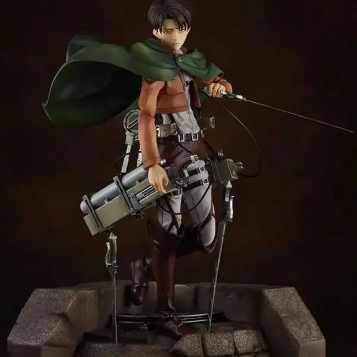[BUNJANG] Attack on Titan Levi 1/7 Scale Figure (Unsealed) / [개봉] 풀크라 진격의 거인 리바이 1/7 피규어