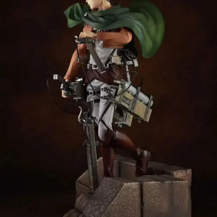 [BUNJANG] Attack on Titan Levi 1/7 Scale Figure (Unsealed) / [개봉] 풀크라 진격의 거인 리바이 1/7 피규어