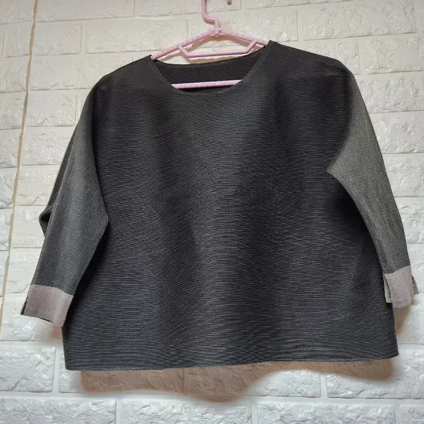 [BUNJANG] Pleats Please Black 7-Sleeve Top / 플리츠미 플리츠 블랙 7부 소매 탑