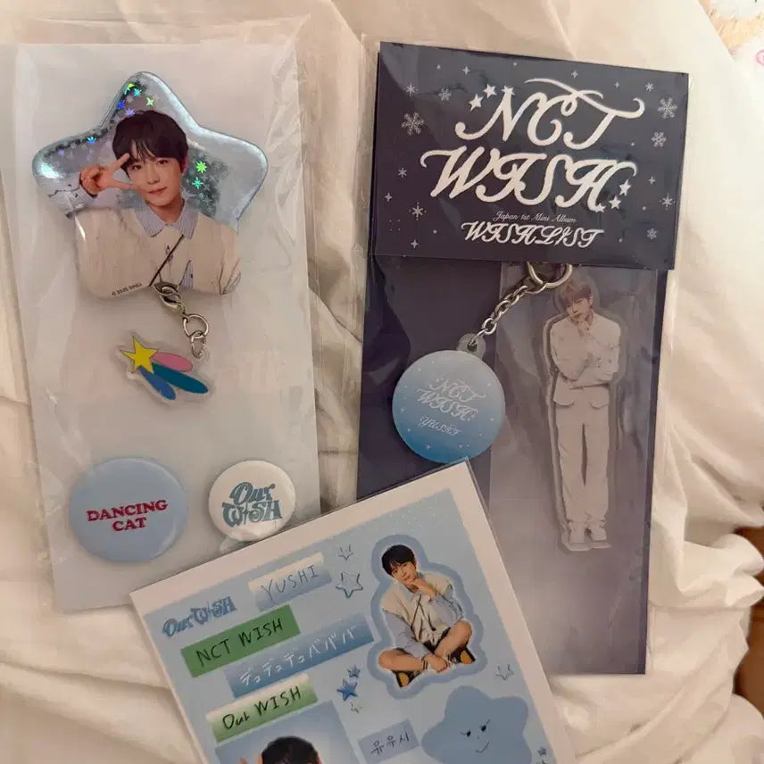 [BUNJANG] NCT WISH Yushi Keyring, Badge, Sticker Set / 유우시 일투 키링 뱃지 스티커 아워위시 엔시티위시