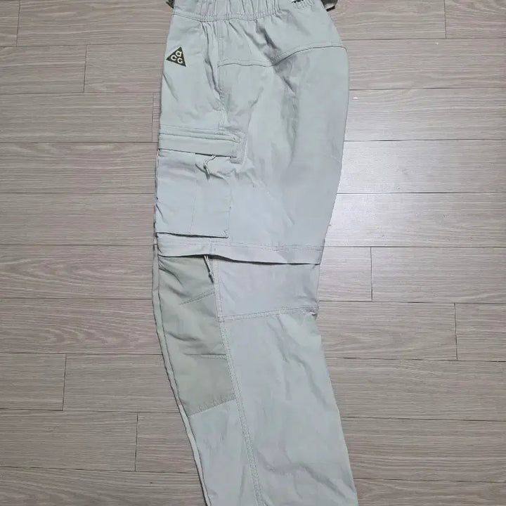 [BUNJANG] Nike ACG Smith Summit Cargo Pants Light Bone / 나이키 ACG 스미스 서밋 카고 팬츠 라이트 본 - 아시아 s