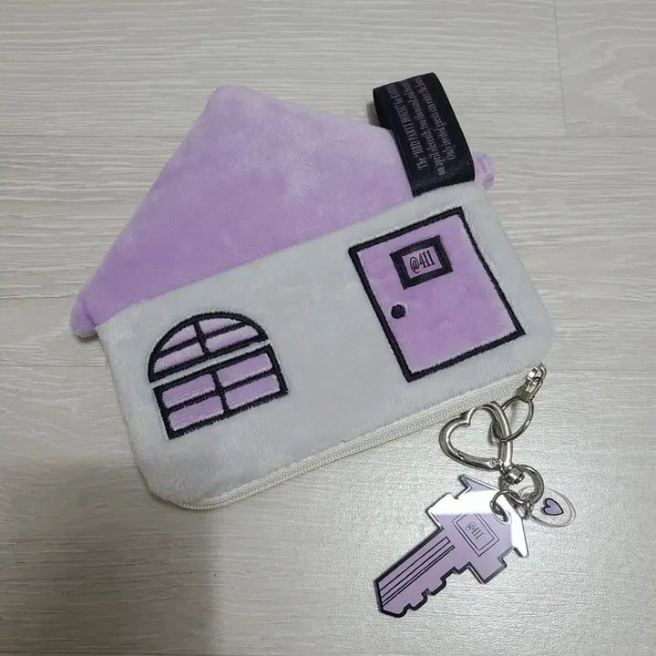 [BUNJANG] Aespa Karina 2025 Birthday Pouch &amp; Keyring Bundle Set / 에스파 카리나 생일 파우치, 키링 일괄판매