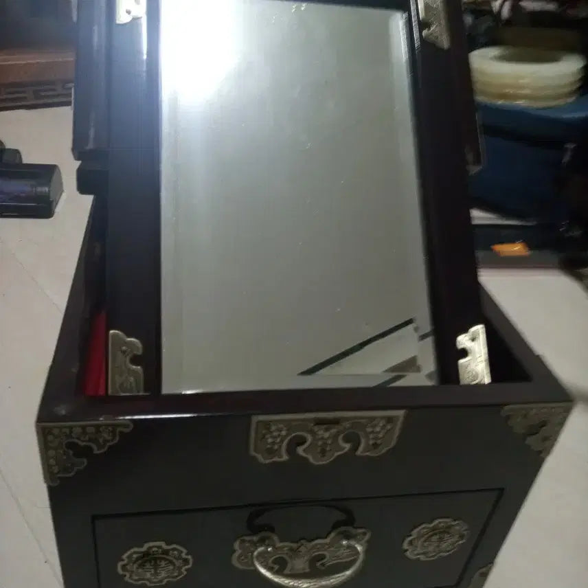 [BUNJANG] Traditional Pattern Silver Inlaid Box - Lacquerware Jewelry Box / 전통 문양 은입사 함 - 고급 나전칠기 보석함
