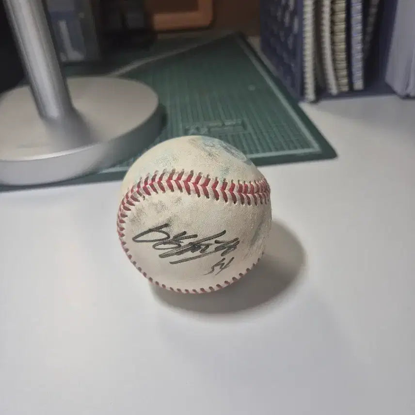 [BUNJANG] KBO Official Ball Yang Hyeon-jong Signed Baseball / KBO 공인구 양현종 선수 싸인볼