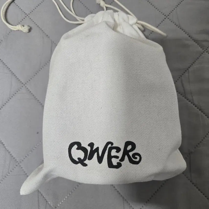 [BUNJANG] QWER Pop-Up Guitar Strap / QWER 팝업 기타 스트랩