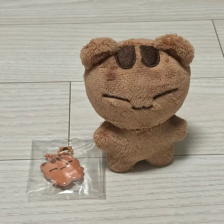 [BUNJANG] ONEUS Seoho Ddeorami Doll &amp; Keychain Photocard / 원어스 서호 떠람이 인형 양도