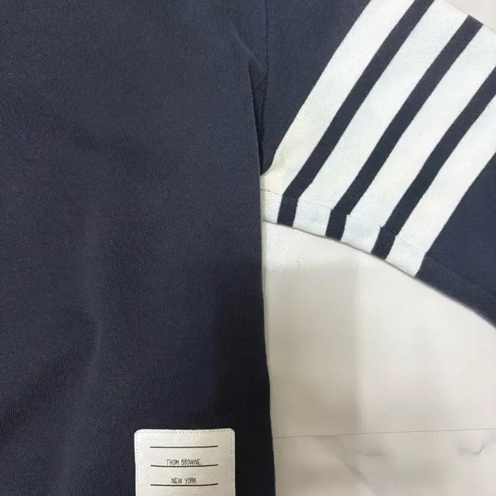 [BUNJANG] Thom Browne Navy Tricolor Sweatshirt Size 2 / 톰브라운 네이비 삼선 맨투맨 사이즈2