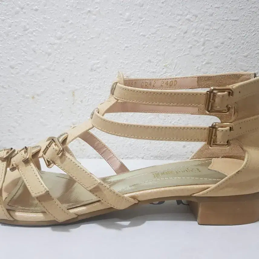 [SOLD OUT] 금강제화 에스쁘렌도샌들