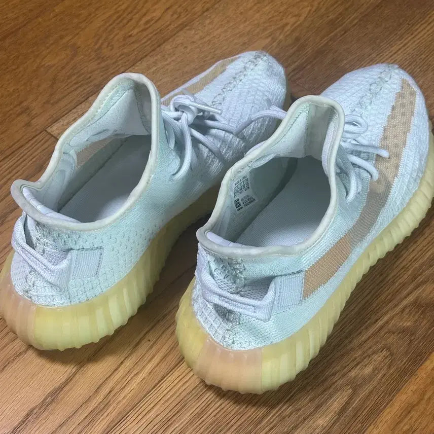 [BUNJANG] Adidas Yeezy Boost 350 V2 Hyperspace / 아디다스 이지부스트 350 V2 하이퍼스페이스