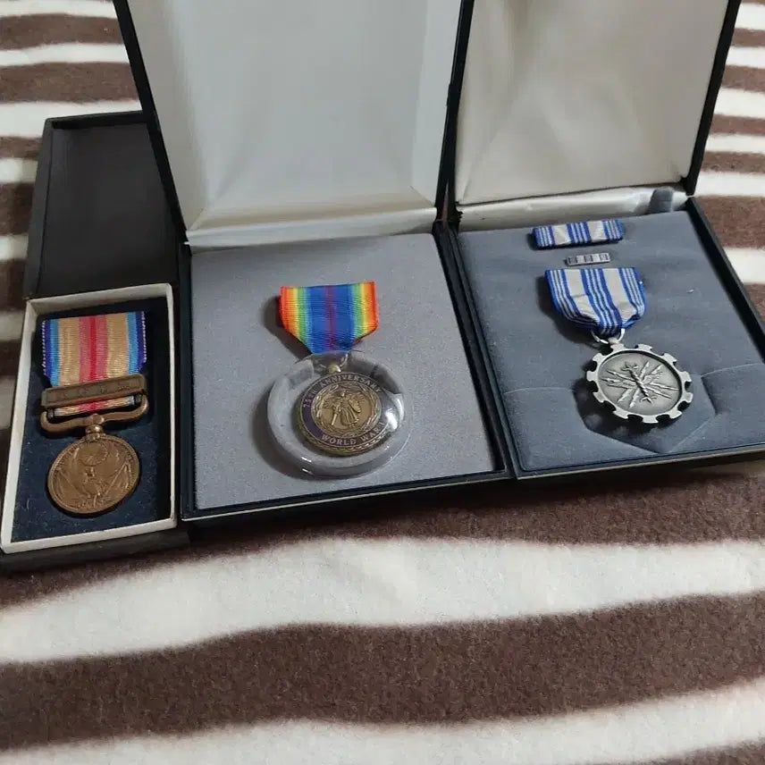 [BUNJANG] Medal Set (3 Types) / 훈장 3종 세트