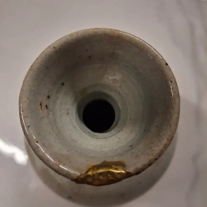 [BUNJANG] Joseon Dynasty White Porcelain Vase with Gold Inlay / 조선시대 백자병 (입구부분 금수리)
