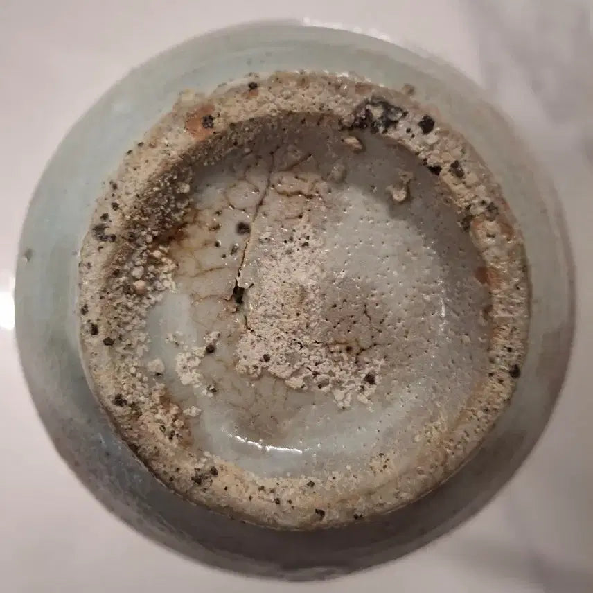 [BUNJANG] Joseon Dynasty White Porcelain Vase with Gold Inlay / 조선시대 백자병 (입구부분 금수리)