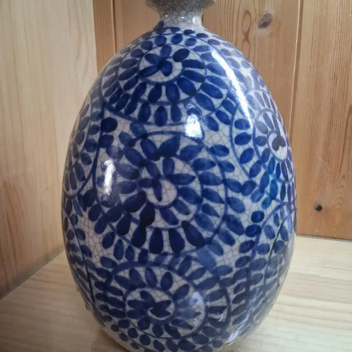 [BUNJANG] Japanese Blue and White Crackle Glaze Ceramic Vase / 일본 청화 크랙 도자기