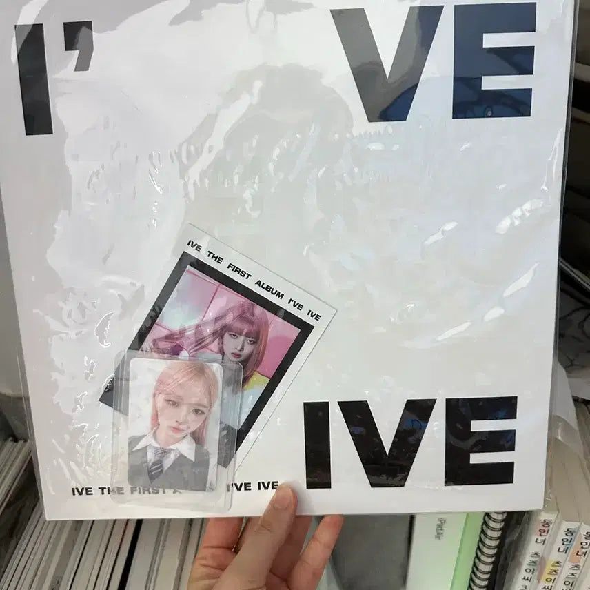 [BUNJANG] IVE 1st Album LP Unsealed / 아이브 정규 1집 LP 단순개봉 (구성품 전부 포함)