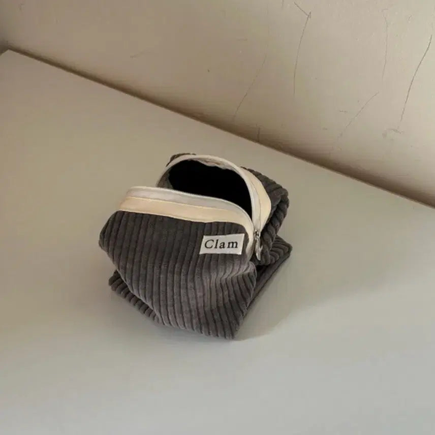 [BUNJANG] Clam Corduroy Pouch - Gray / Clam 코듀로이 그레이 파우치
