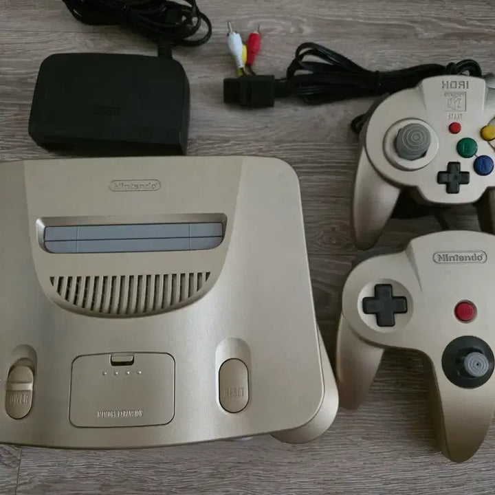 [BUNJANG] Nintendo 64 Gold Limited Edition Console (220v Modified) / 닌텐도64 골드 한정판 220v개조 판매합니다