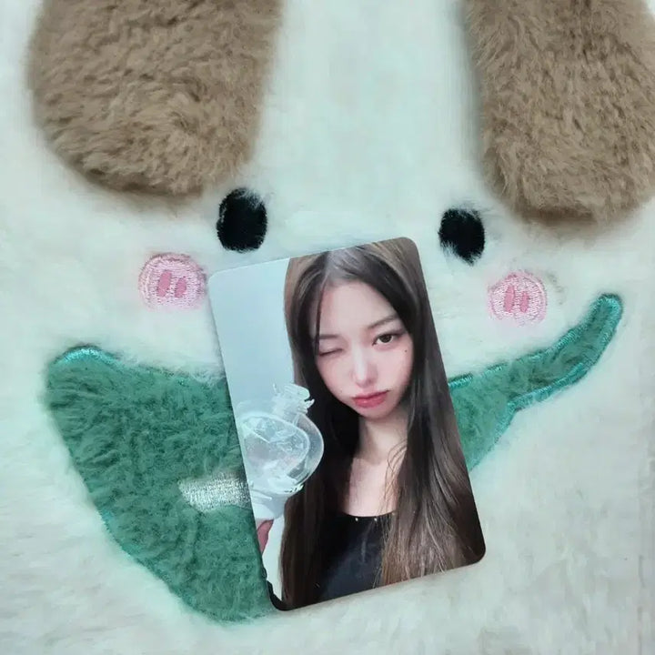 [BUNJANG] IVE Jang Wonyoung IHAEBONG Photocard / 아이브 장원영 아이해봉 들고 있는 포카