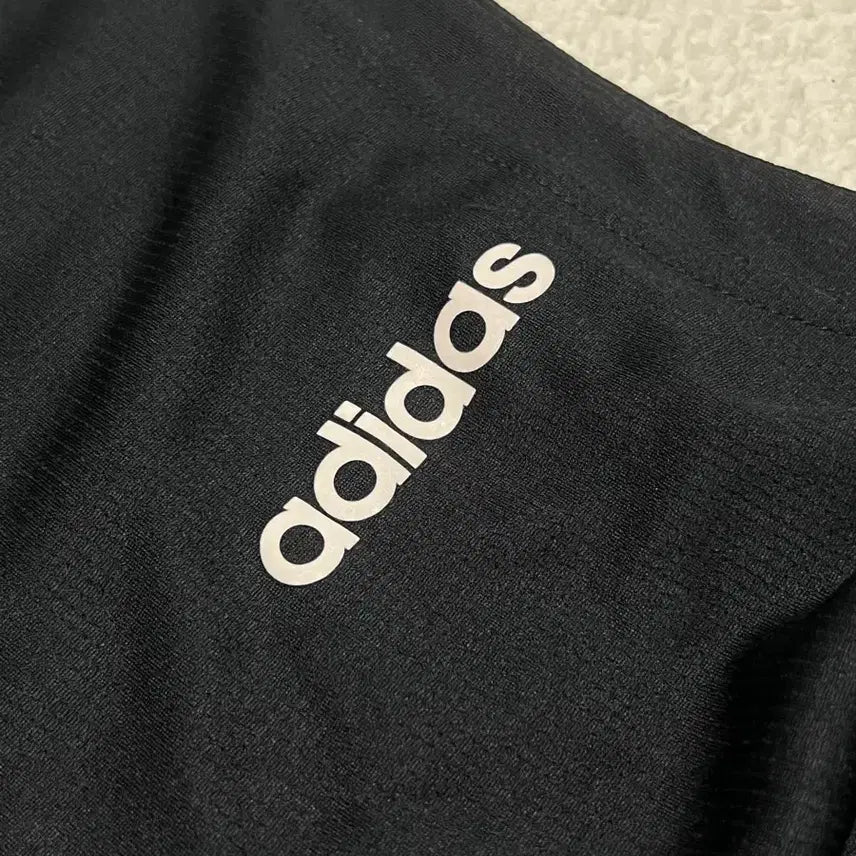 [BUNJANG] Adidas Sleeveless Tank Top / 아디다스 슬리브리스 나시