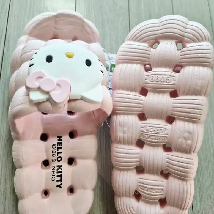 [BUNJANG] Hello Kitty Slipper Sandals Pink Red Size 235 New / 헬로키티 슬리퍼 샌들 핑크 235사이즈 새상품