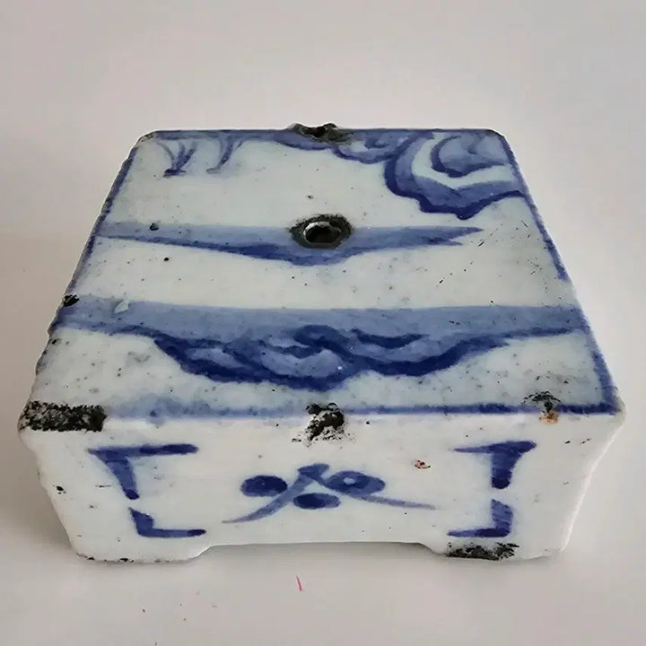 [BUNJANG] Joseon Dynasty White Porcelain Celadon Landscape Square Inkstone Water Dropper / 백자 청화 산수문 사각 연적