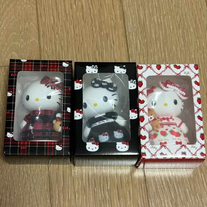 [BUNJANG] Sanrio Hello Kitty 50th Anniversary Figure Set (3 Types) / 산리오 헬로키티 50주년 피규어 3종