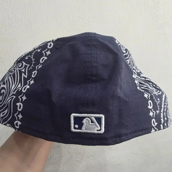 [BUNJANG] New Era LA Bandana 59FIFTY Cap / 뉴에라 LA 반다나 59FIFTY 캡 60.6cm