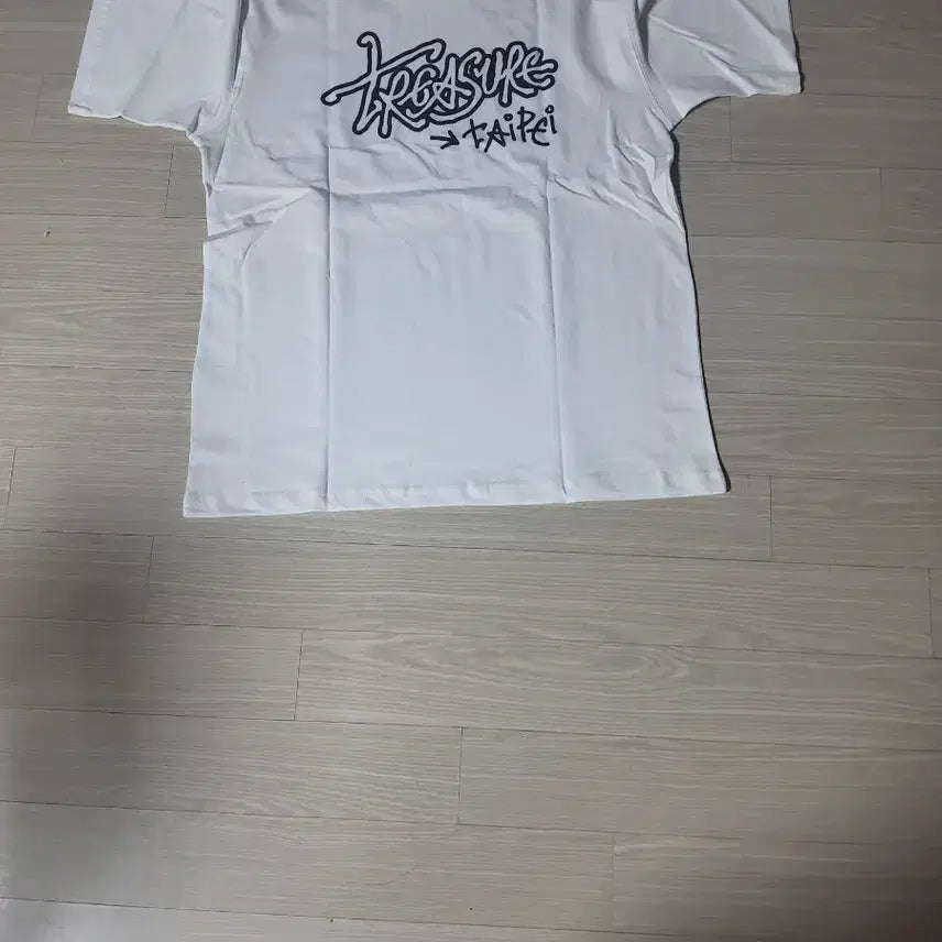 [BUNJANG] TREASURE Taiwan Concert White T-Shirt / 트레저 반팔티 화이트 대만콘서트 펜티