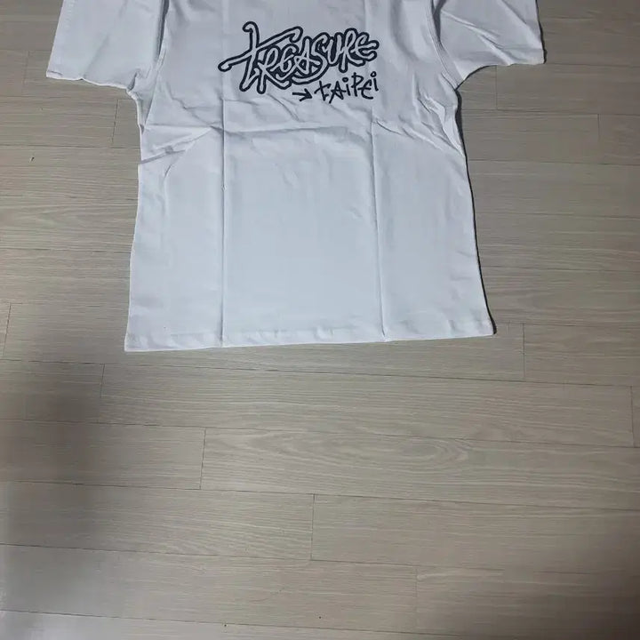 [BUNJANG] TREASURE Taiwan Concert White T-Shirt / 트레저 반팔티 화이트 대만콘서트 펜티