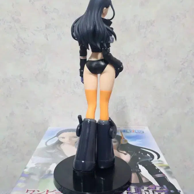 [BUNJANG] Banpresto One Piece Nicco Robin Egghead Version Figure / 반프레스토 더출항 니코로빈