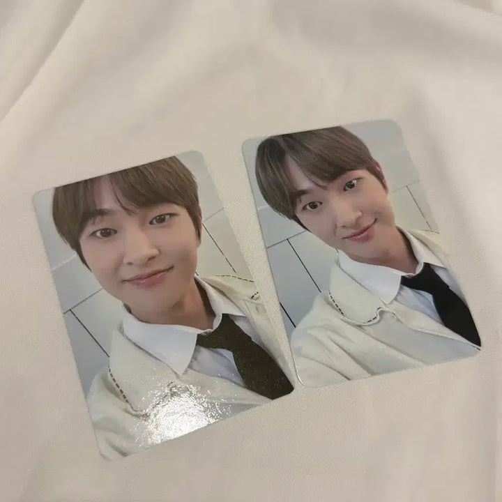 [BUNJANG] SHINee Onew Onewday Photocard Bundle Set (2) / 샤이니 온유 오뉴데이 포카 2장일괄