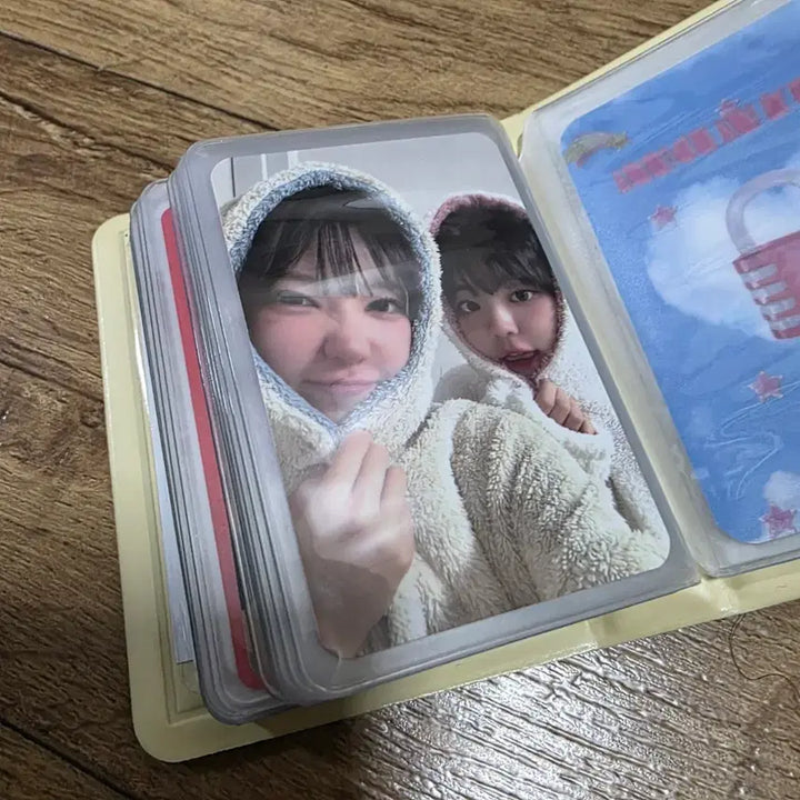 [BUNJANG] QWER Discord Magenta Chodan Photocard / 급처)QWER 디스코드 특전 마젠타 쵸단 포토카드판매합니다.
